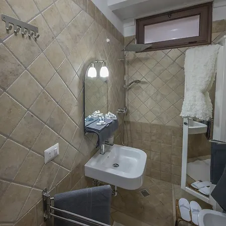 Santa Croce Suites *