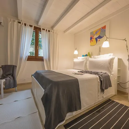 Santa Croce Suites Apartment *